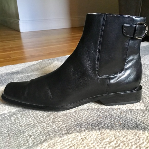 Circa Joan & David Shoes - **RARE** Circa Joan & David Womens Black Chelsea Boot Buckle US 6M